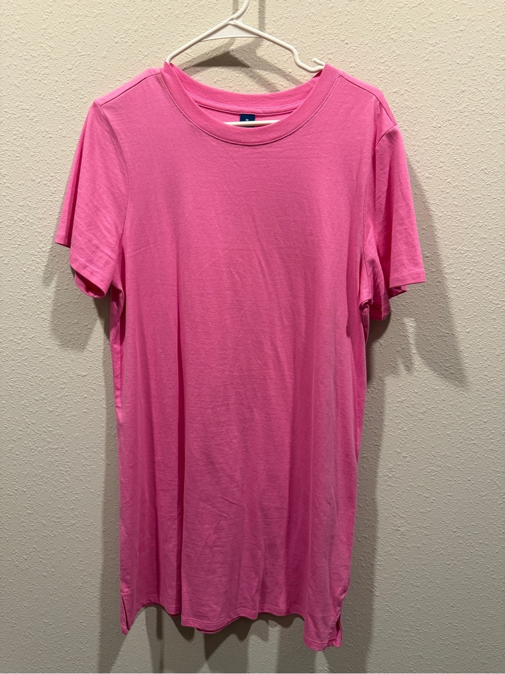 Old Navy Men's Bright Pink Crew Neck Tee